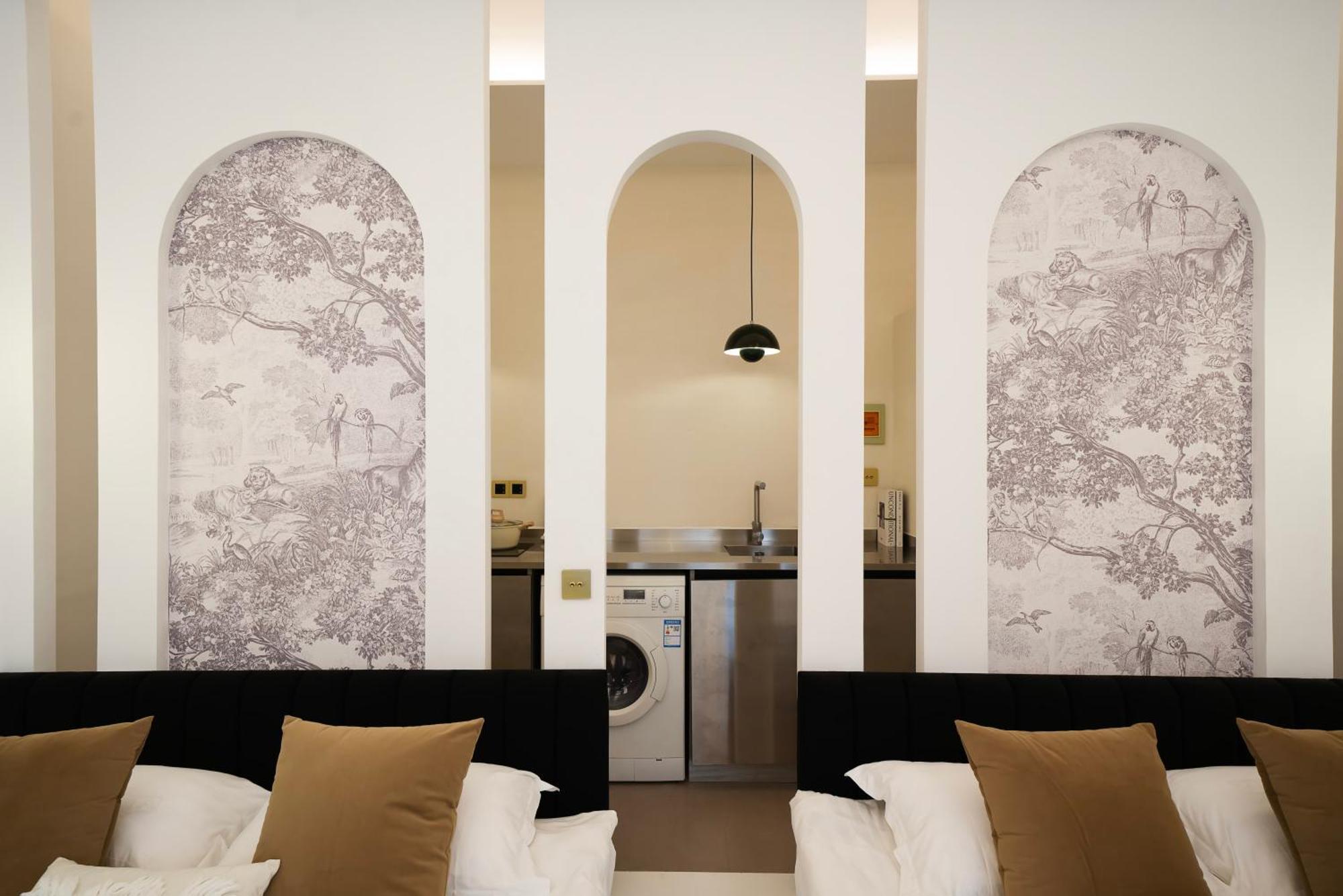 Apartment Moli B&b-jing'an Temple Near The Subway Private Yard Townhouse Garden