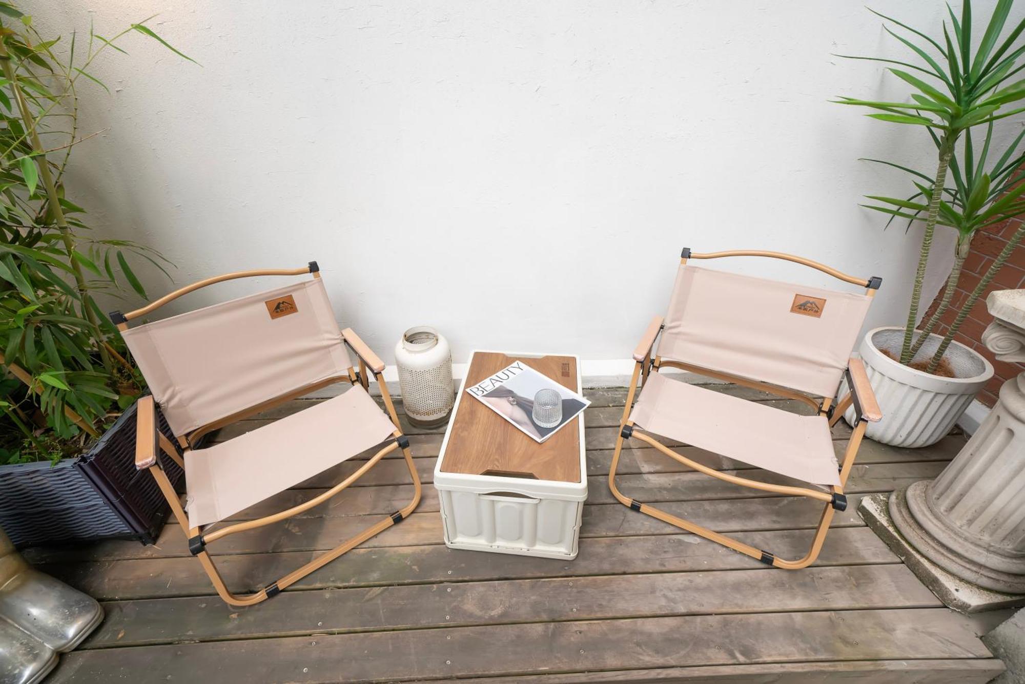 Moli B&b-jing'an Temple Near The Subway Private Yard Townhouse Garden Apartment *